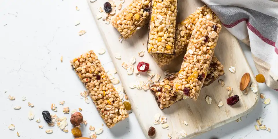 Proteinriegel selbst machen: schnell und einfach einen gesunden Ersatz! Proteinriegel selbst machen: schnell und einfach einen gesunden Ersatz!