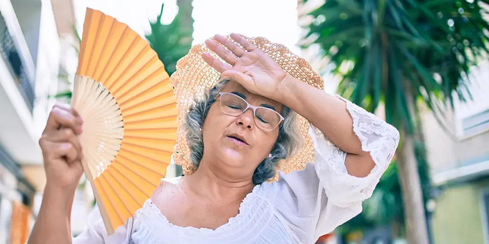 Wie man die Hitze im Sommer übersteht: Tipps und Tricks